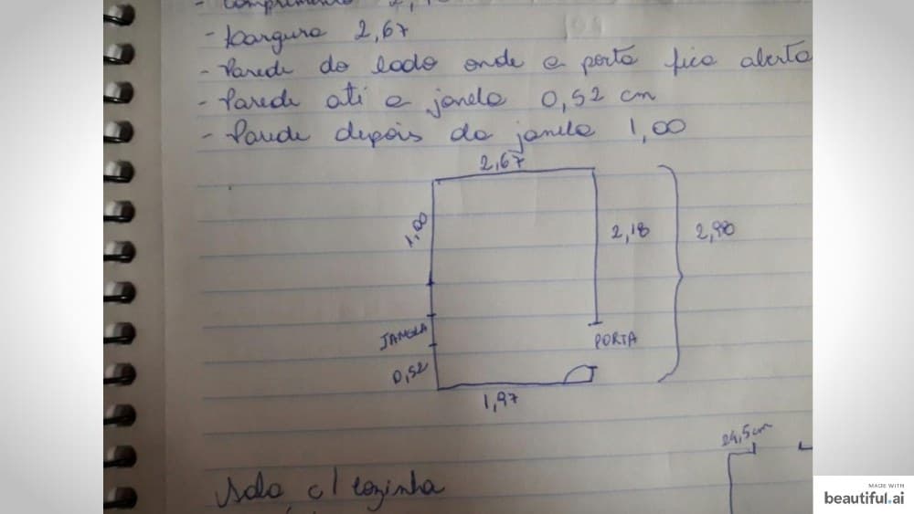 Caderno com medidas de parede anotadas à mão para o primeiro imóvel por temporada